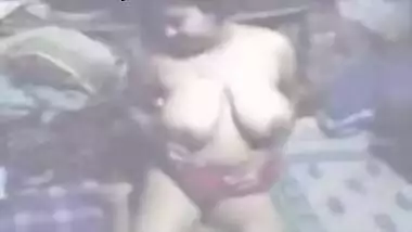 DesiSex24.com – indian bhabhi in red bhabhi homemade bigtits sex sexy amateur boobs