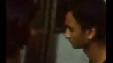 Hindi sex desi porn xxx video of Indian bhabhi ki chudai with hubby!