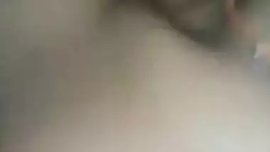 Desi woman doesn't look into camera making an MMS video of XXX sex