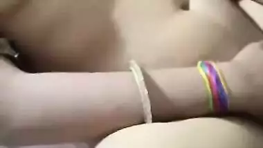 Nasty husband recording his Desi XXX wife’s nude body on camera MMS