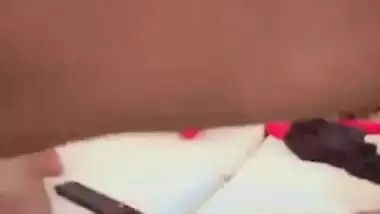 XXX video of amateur Desi whore who sucks her lover's cock close-up