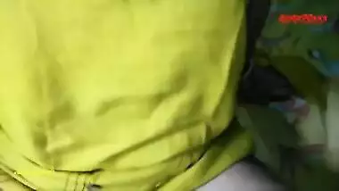 Indian bhabi ko akele ghar pe home made muka dekh chudai ker Dali Indian hot sexy bhabi