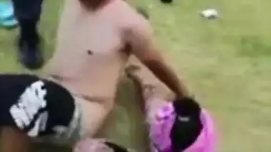 Driver caught lover fucking his wife outdoor in hot Desi mms video