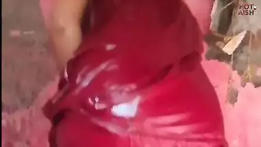 Hot Aish - Indian Mom Showing Her Big Ass & Big Boobs Closeup In Bathroom