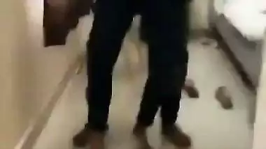 A guy fingers his GF’s pussy before the mirror in gf bf sex