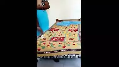 Mature aunty hardcore sex with client for huge money