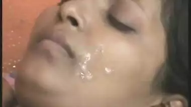 Desi Bua ki chut Bhanja nephew ne khoob jor jor se maari