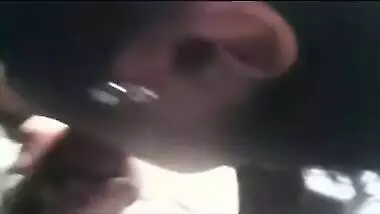 Free Indian sex video of desi wife giving outdoor blowjob in car