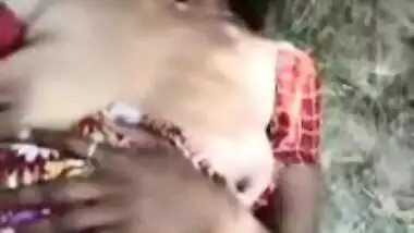 North Indian Aunty giving blowjob to her Customer