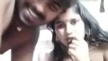 Bhabhi impresses her Desi man with XXX blowjob for live cam show