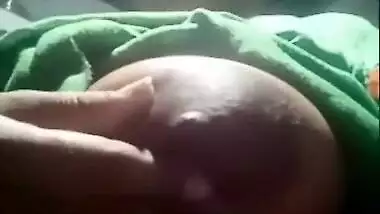 Horny man calls Desi hooker to see her XXX body parts and leak MMS