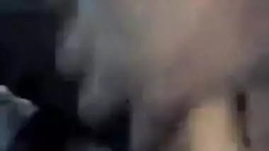 Desi office sex movie of aunty offereing her large milk shakes for playing