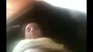Dirty Desi woman makes guys horny showing pussy in the close-up video