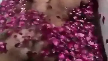 Sejal Sarah Ass Show in Tub