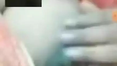 Horny porn creeper calls a Desi woman and jerks off talking with her