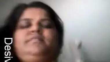 Sexy Mallu Bhabhi Showing Her Big Boobs and Pussy To Lover part 1