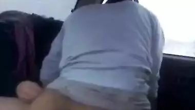 Chudai video of a horny couple in their car while in the parking area