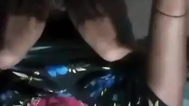 Today Exclusive- Desi Village Girl Showing Her Boobs And Pussy On Video Call Part 1