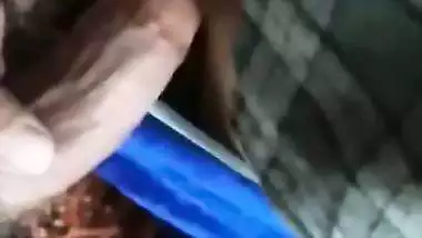 A Lahore guy fucks Hijabi GF’s bald pussy in Pakistani sex