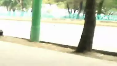 Gorda Culona en licra - se le marca la pucha