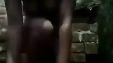 Village girl nude bathing and self recording at open area