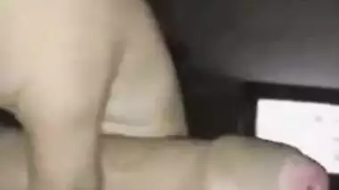 Desi XXX couple broadcasts hot oral sex via amateur cam in dirty adobe