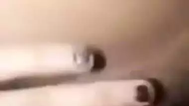 Good-looking Desi chick shows her sweet XXX pussy in solo MMS video