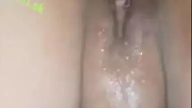 Sexy XXX woman shows off boobs and has sex with Desi neighbour MMS