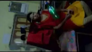 Sexy Indian XXX sex video of college girl Isha playing truth or dare!