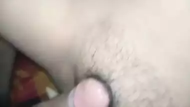 Meri Girlfriend Dard Se Jila Rahi Hai