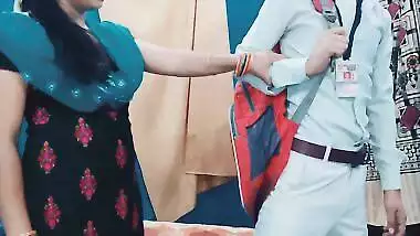 Teacher Ne Studen Ko Sex Ke Bare Me Nhi Bataya Student Ne Khud Teacher Ke Sath Sex Kiya