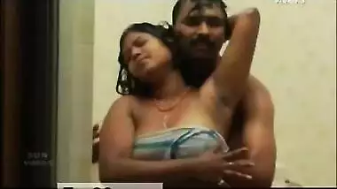South Softcore B-grade movie Bhamallu Bathing scene wet boobs Squeeze
