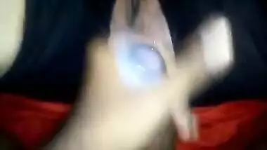 Desi house wife self playing her boobs and hard fucking take her saree