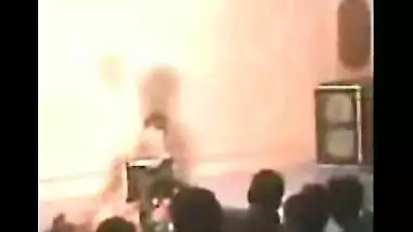 Fsiblog – Tamil open stage sex show MMS