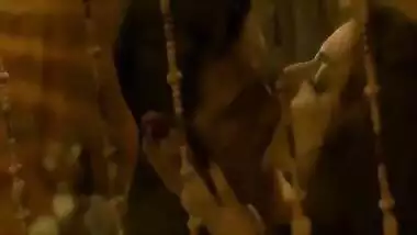 Hardcore Indian sexy movie of lip biting and rough sex