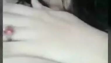 Slim Desi aunty strips naked to show her XXX assets in the bathroom