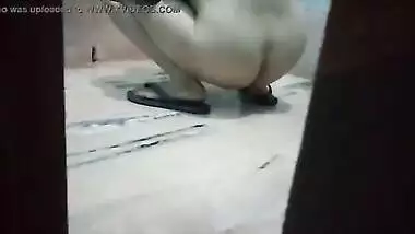 desi bhabi pissing and naughty son using his mobile quickly to take the video hiddenly