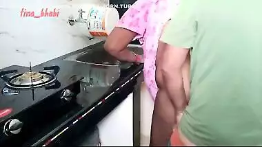 Desi Tina Bhabi Ko Apni Husband Ne Early Morning Jabardasth Se Nighty Utakar Ghoda Banake Chod Daala Doggy Style Mein