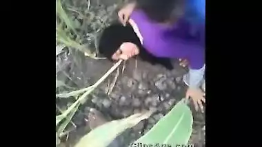 Hindisex video of a big ass bhabhi enjoying outdoor sex with her lovers