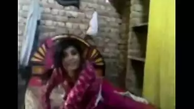 Beautiful teen girl enjoys a nice home sex session with her senior