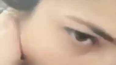 Paki fellatrix likes to suck XXX pole so much that forgets everything