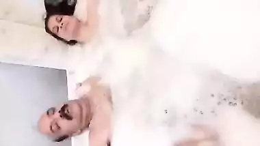 Mature Indian lawyer blowjob sex with client in bathtub