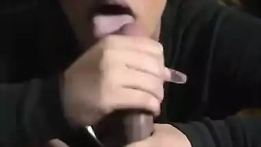 Indian Hot And Sexy College Babe Nicely Blowjob Her Lover Dick Part 1