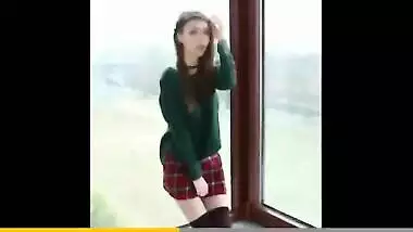 Indian Bhabhi Shaking Her Big Ass Asking Her Fans To Fuck Her Hard In Doggystyle