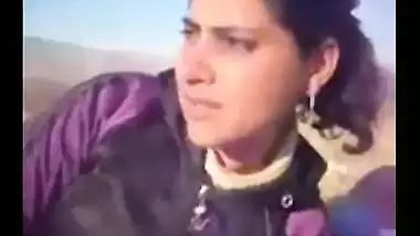 Pakistani punjabi bhabhi outdoor blowjob mms