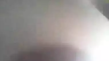 Indian Lonely young house wife seduce herself to her lover in abroad - Wowmoyback