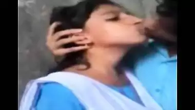 Indian teen xxx mms of Jaipur college girl with lover in uniform