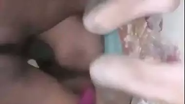 Local guy fucking lonely bhabhi at home after lubricating