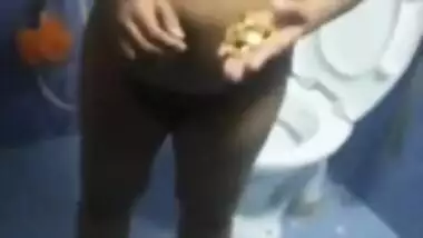 Indian BBW with sexy breasts acts in XXX video for the first time