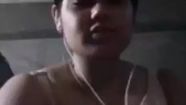 Busty girl boobs show on video call viral show